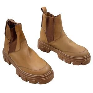 Farm Rio Lug Sole Chelsea Boot Brown Leather Beaded Heel Size 6.5 Damaged Used